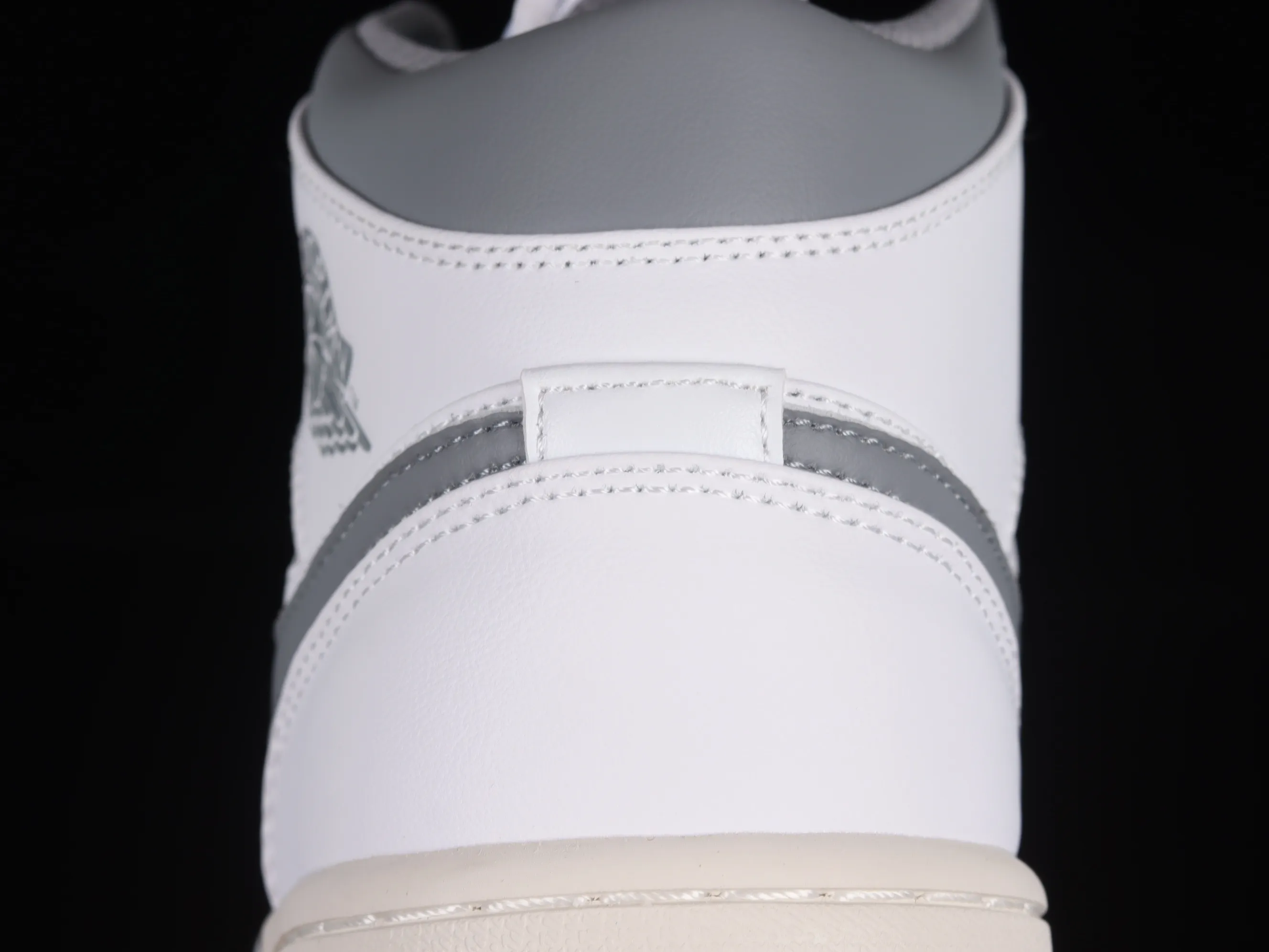All categories Air Jordan Jordan series basketball shoes Air Jordan 1 Mid Air Jordan 1 Mid "Vintage Grey" AJ1 Joe 1 white gray first year China basketball shoes 554724-135